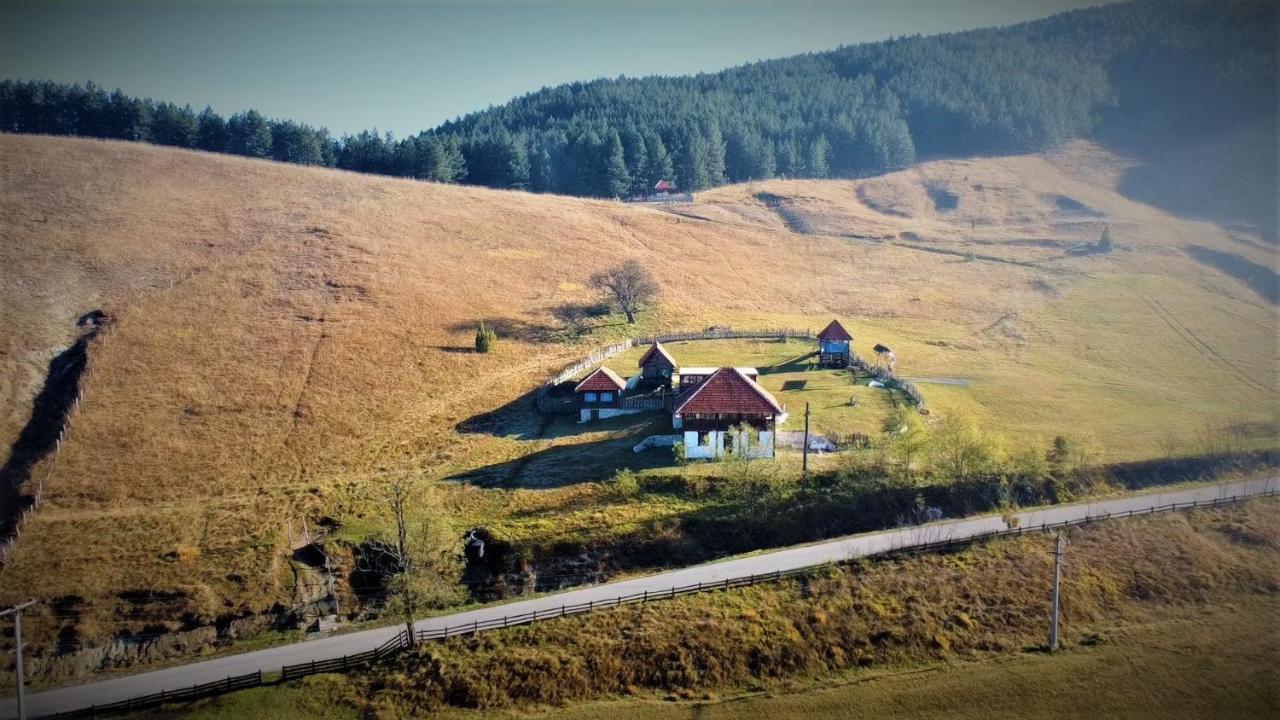 Etno Village Gostoljublje Kosjeric Eksteriør billede